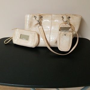 Nine west three peace set